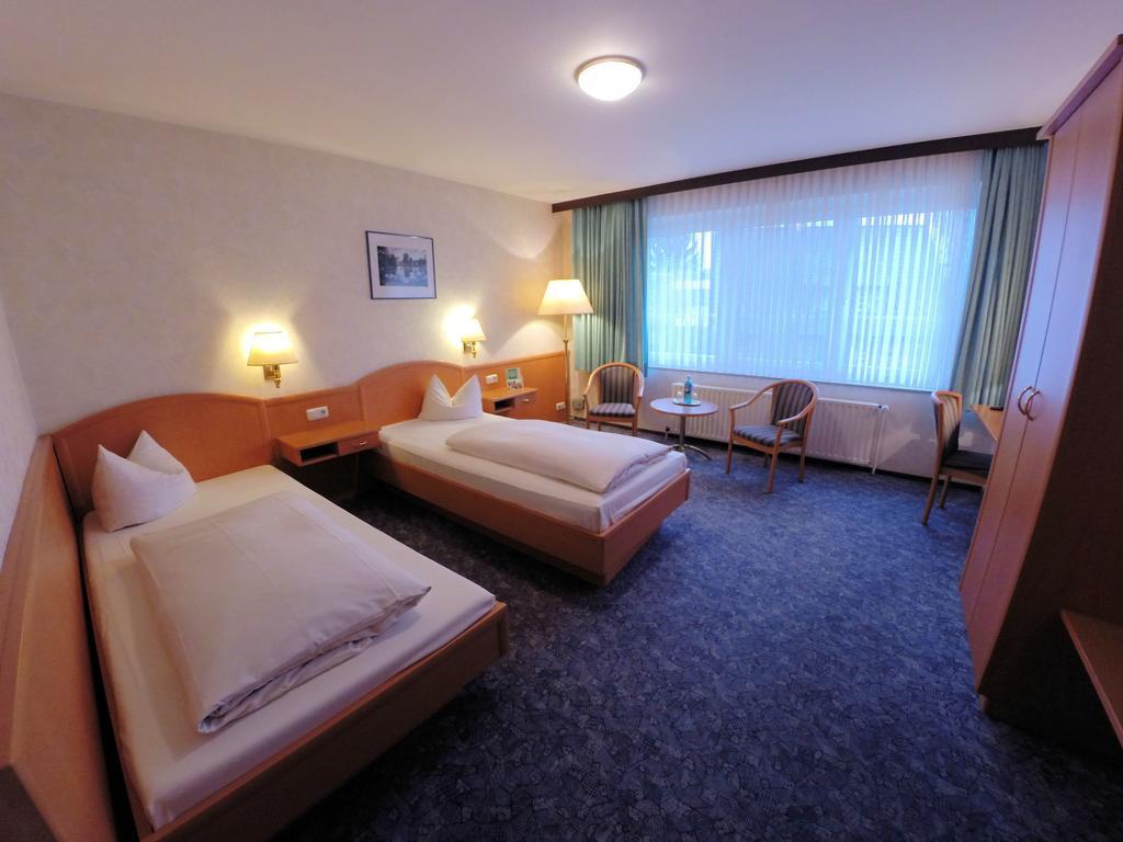 Frommanns Landhotel Buchholz in der Nordheide Room photo