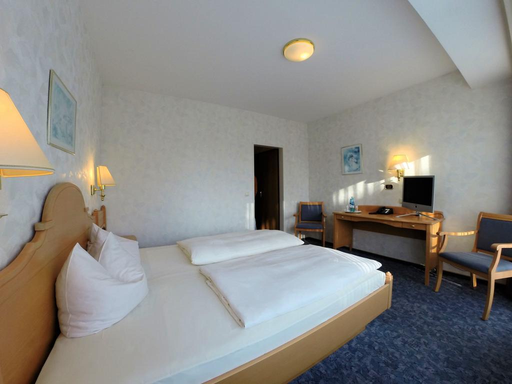 Frommanns Landhotel Buchholz in der Nordheide Room photo